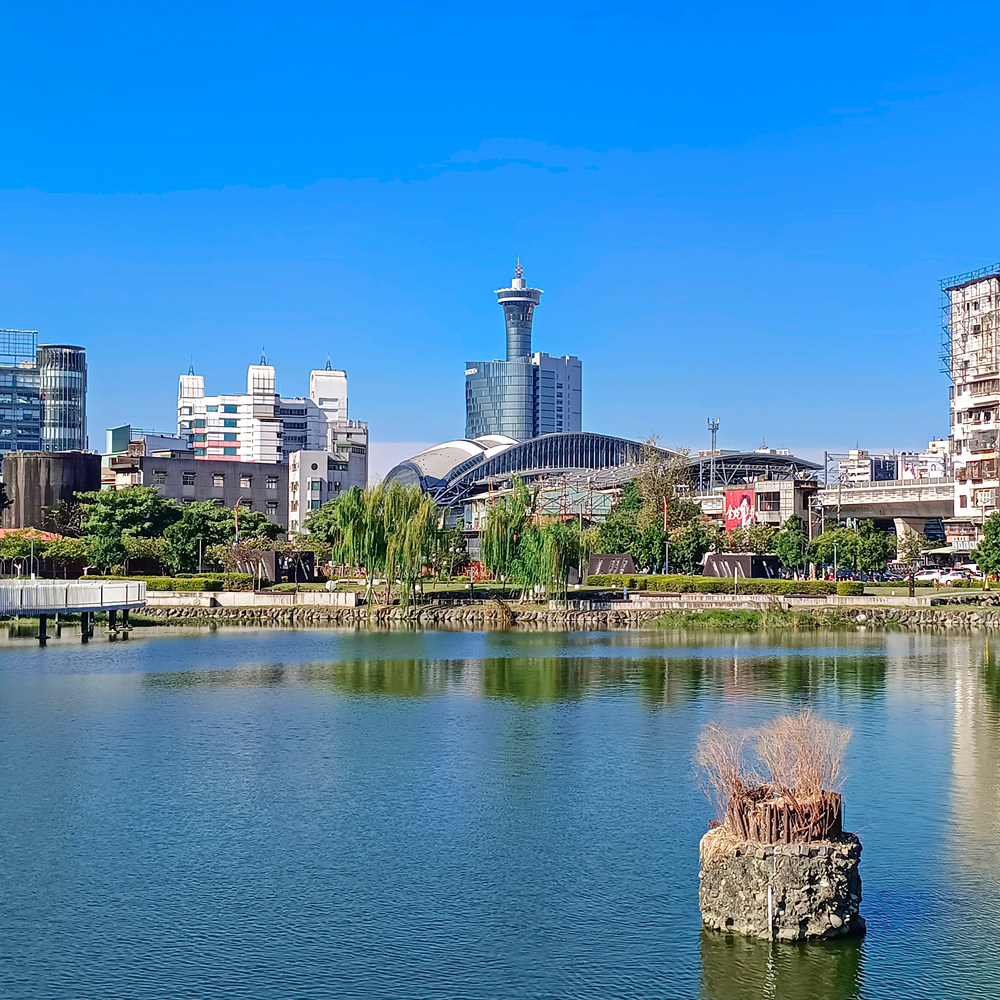 帝國糖廠湖畔風光